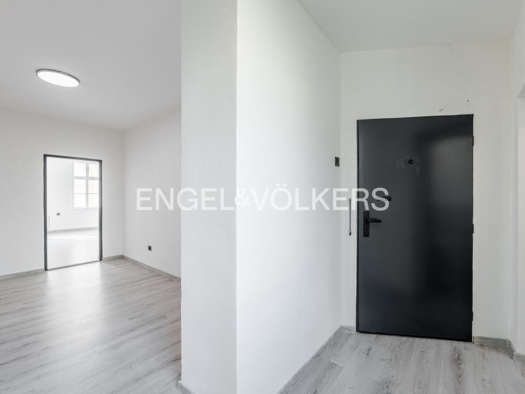 Pronájem bytu 4+1 103 m2, Praha – náhled fotky 8