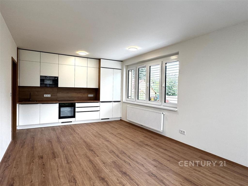 Pronájem bytu 3+kk 82 m2