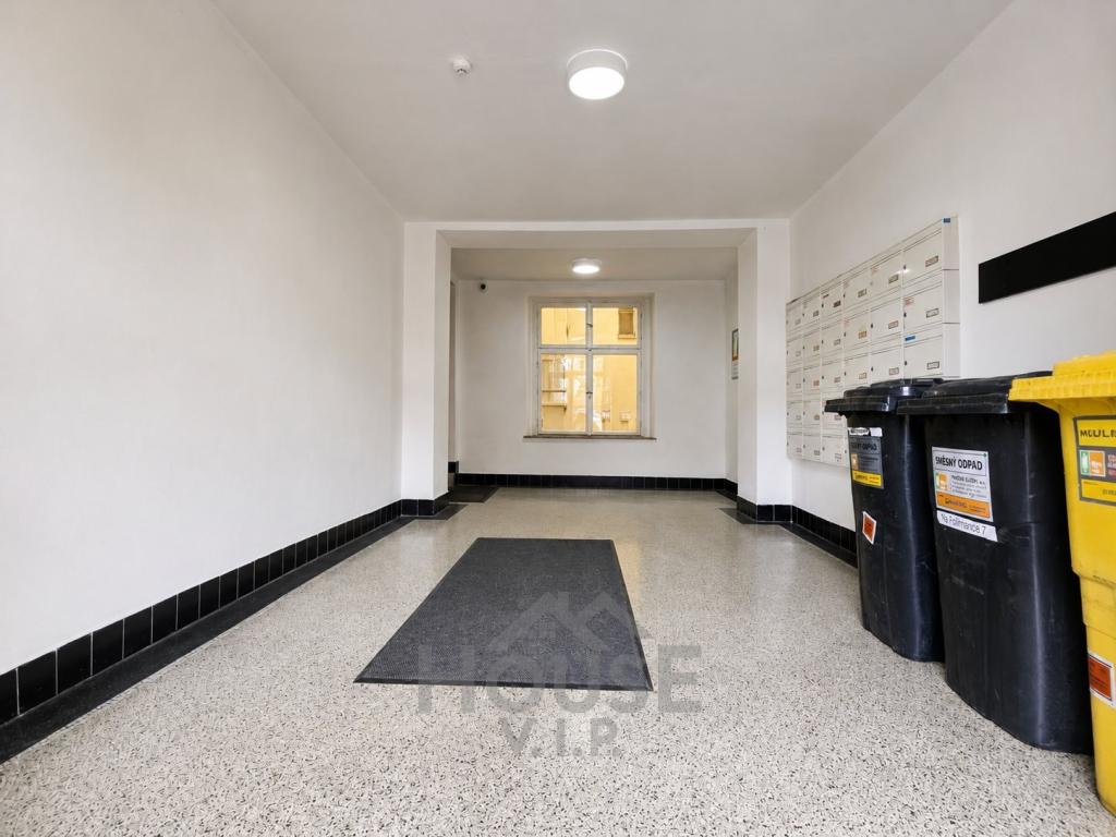 Prodej bytu 3+1 80 m2, Praha – náhled fotky 25