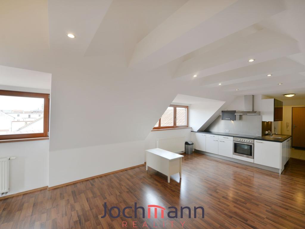 Pronájem bytu 1+kk 62 m2