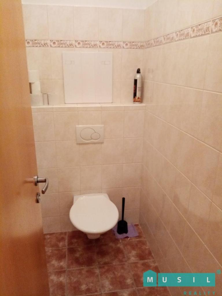 Pronájem bytu pokoj 16 m2