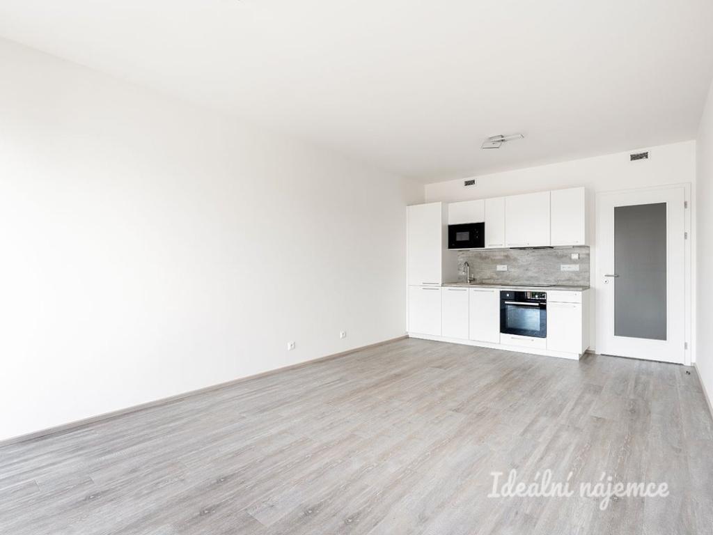 Pronájem bytu 1+kk 32 m2