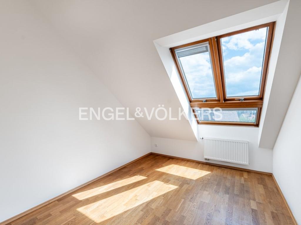 Pronájem bytu 4+1 147 m2