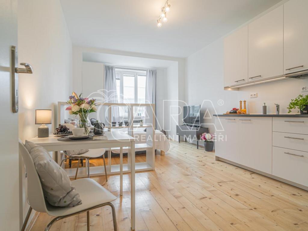 Pronájem bytu 1+kk 27 m² – pohled 3