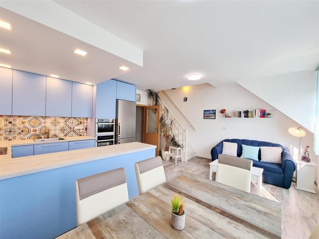 Pronájem bytu 4+kk 102 m2