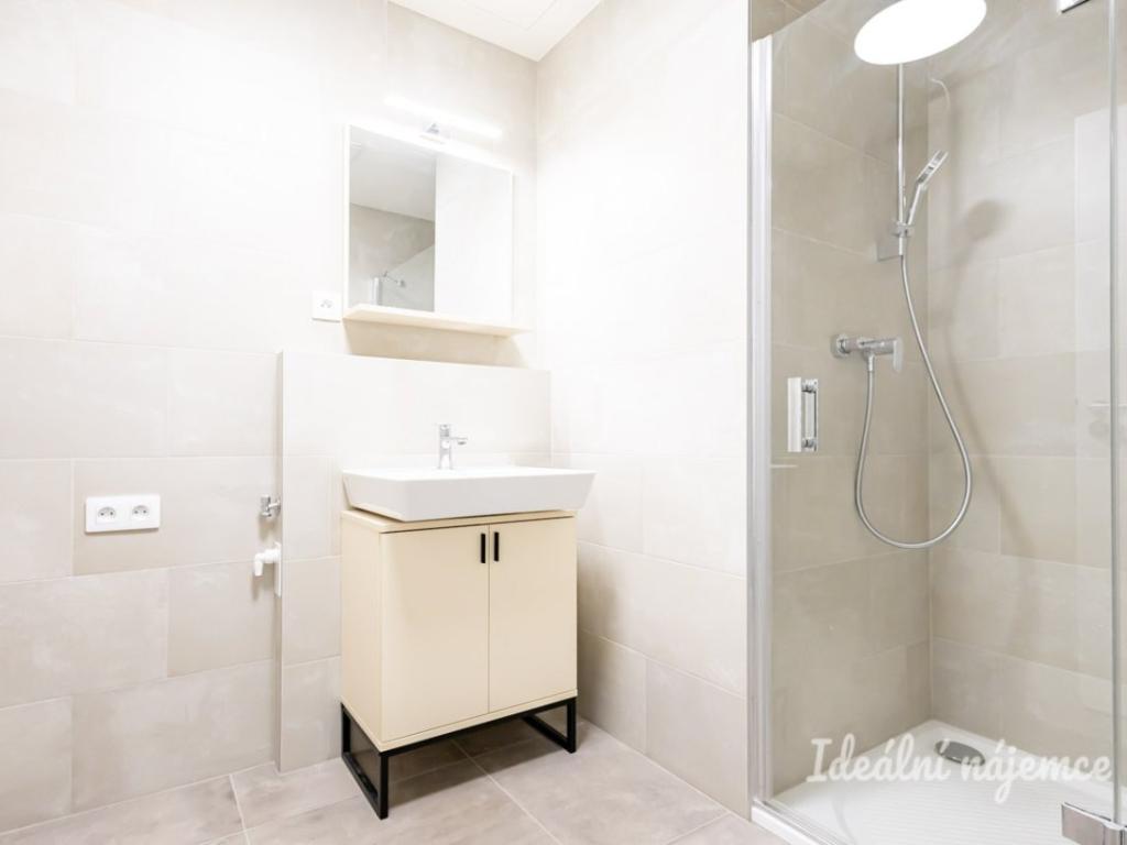 Pronájem bytu 2+kk 49 m2, Praha – náhled fotky 9