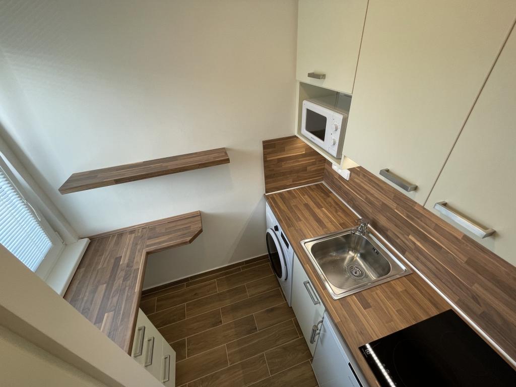 Pronájem bytu 1+kk 27 m2