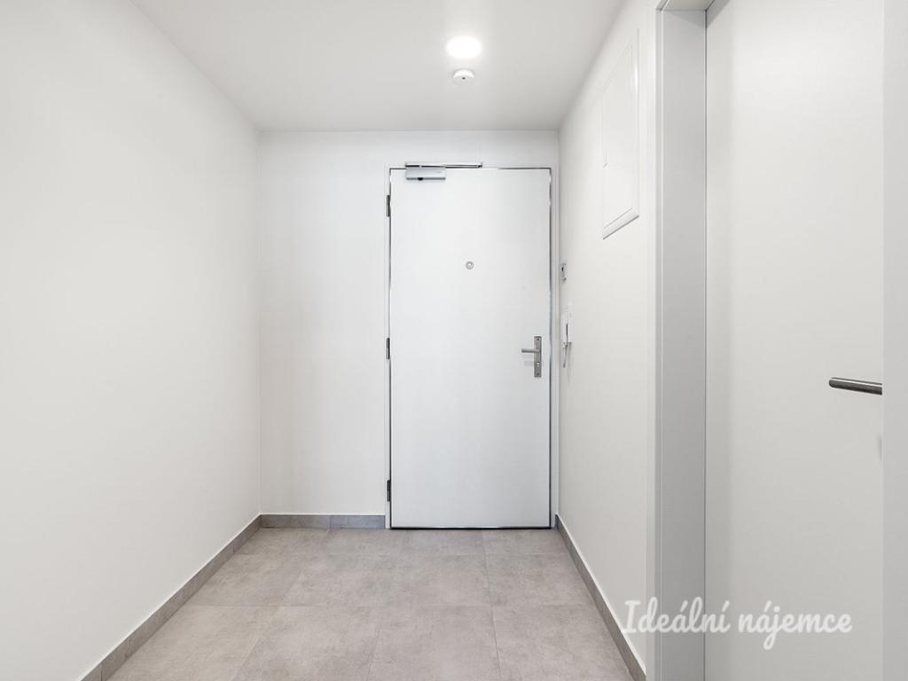 Pronájem bytu 1+kk 32 m2