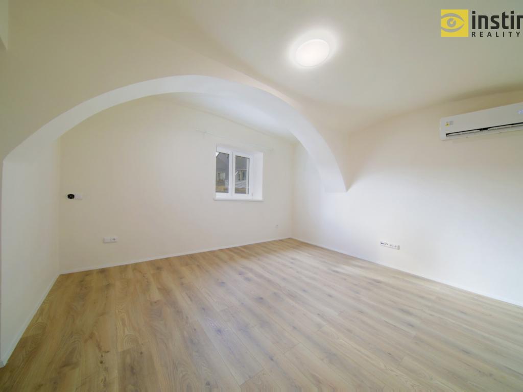 Pronájem bytu 1+1 50 m2