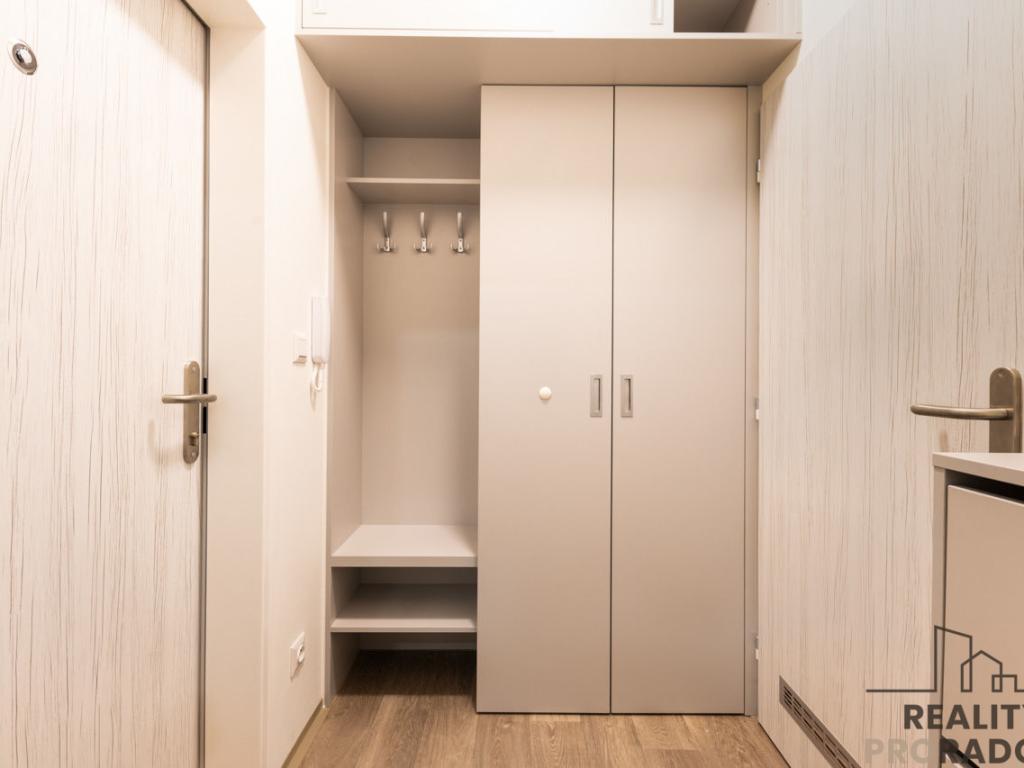 Pronájem bytu 1+kk 27 m2