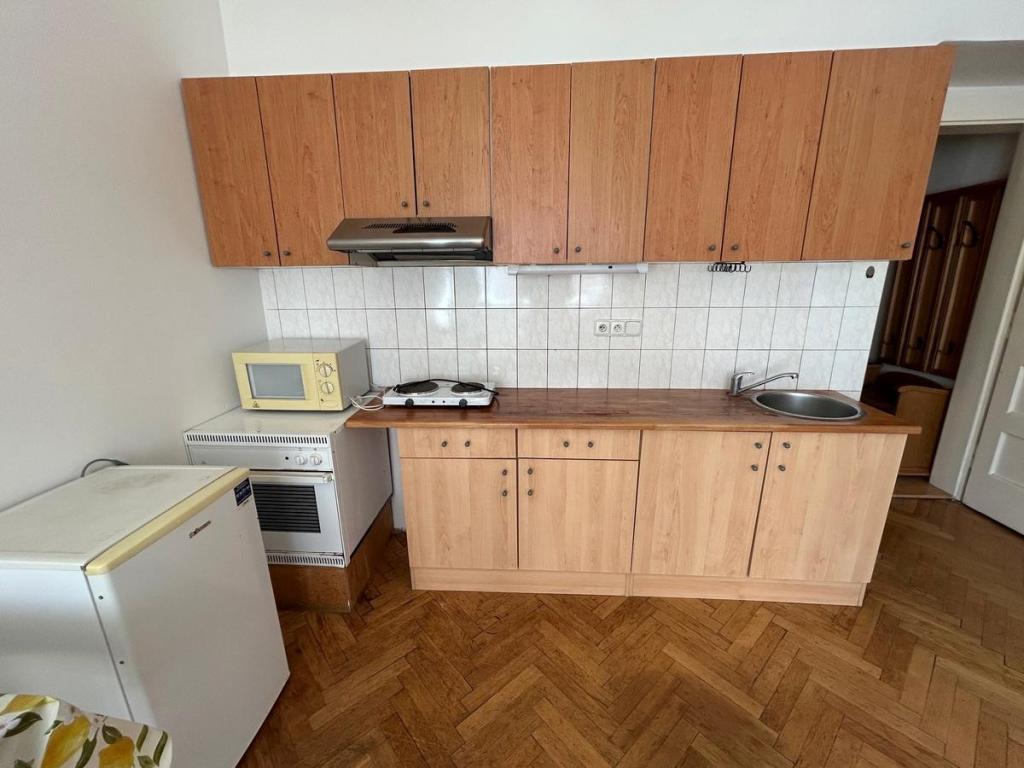 Pronájem bytu 1+kk 28 m2