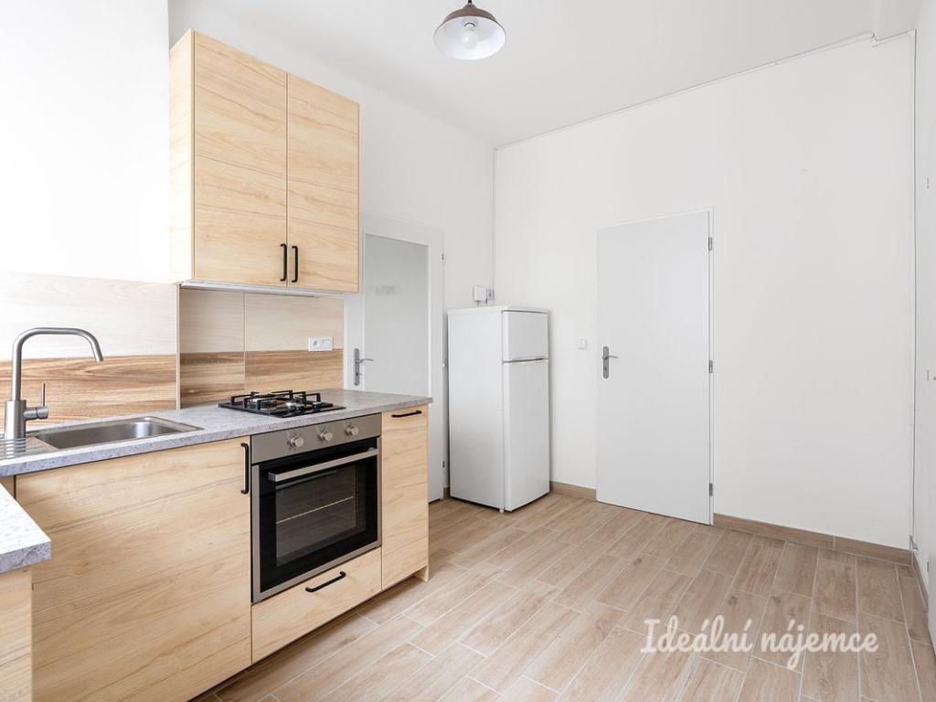 Pronájem bytu 1+1 35 m2