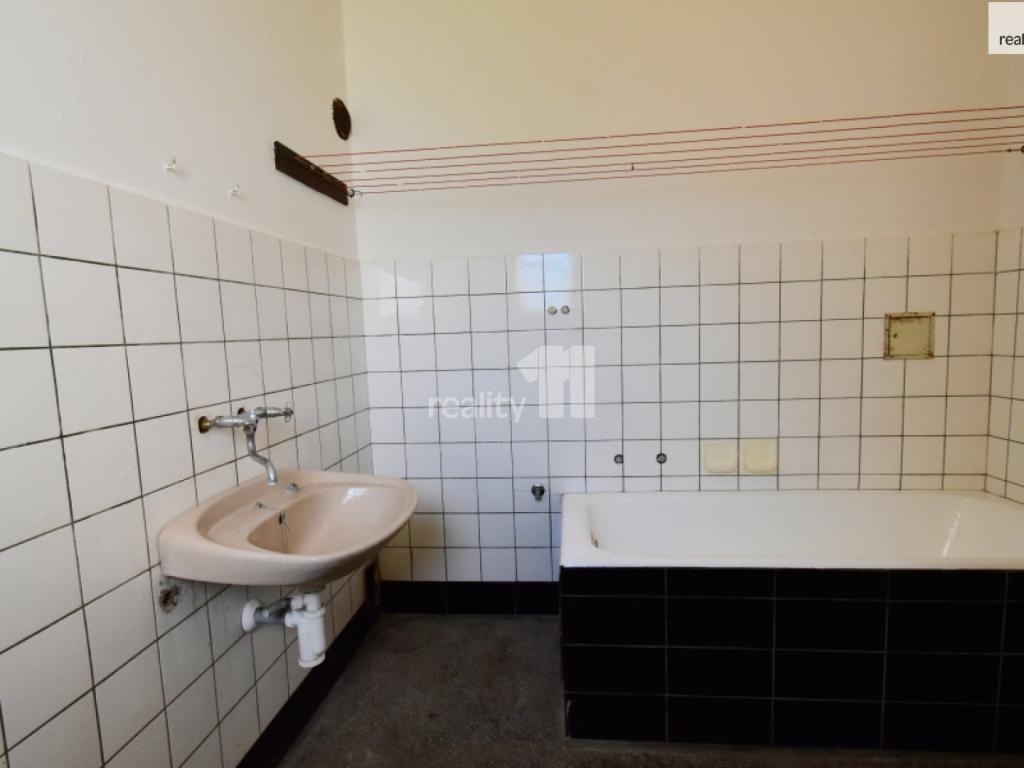 Prodej domu 1910 m2, Pardubice – náhled fotky 13