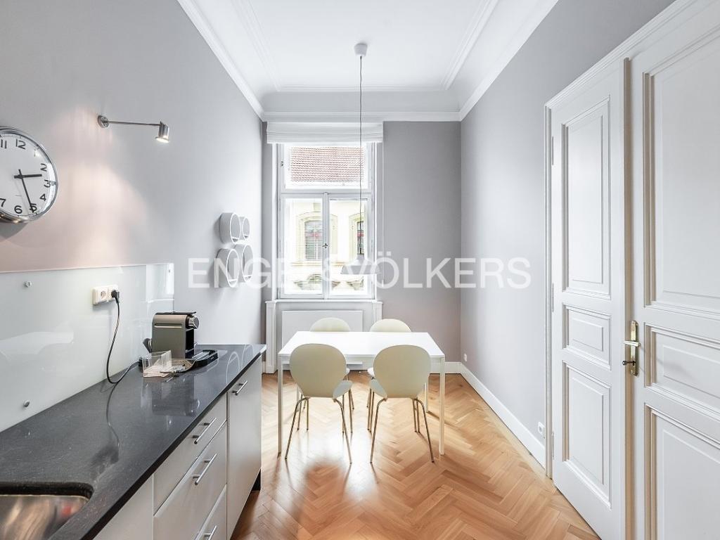 Pronájem bytu 2+1 74 m2, Praha – náhled fotky 3