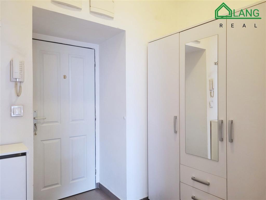 Pronájem bytu 1+kk 32 m2