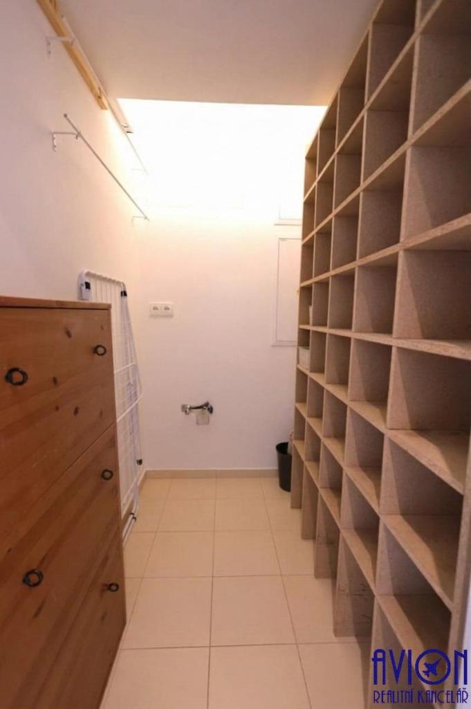 Pronájem bytu 2+kk 50 m2, Praha – náhled fotky 19