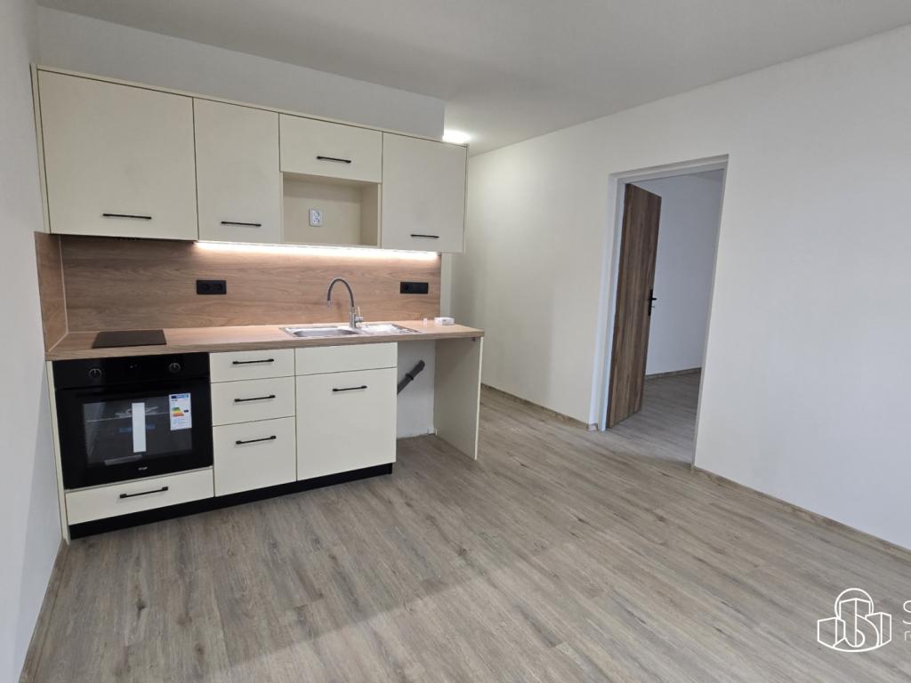 1+1 Apartment in Sokolov, Vítkov - View 2