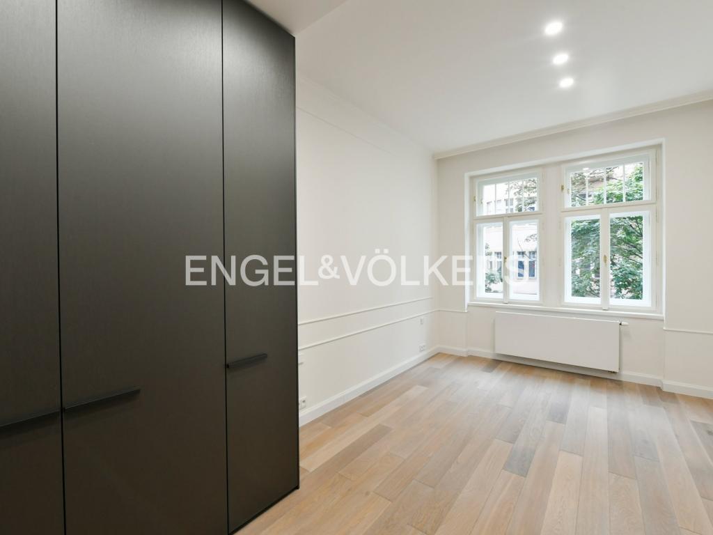 Pronájem bytu 4+kk 118 m² – pohled 6
