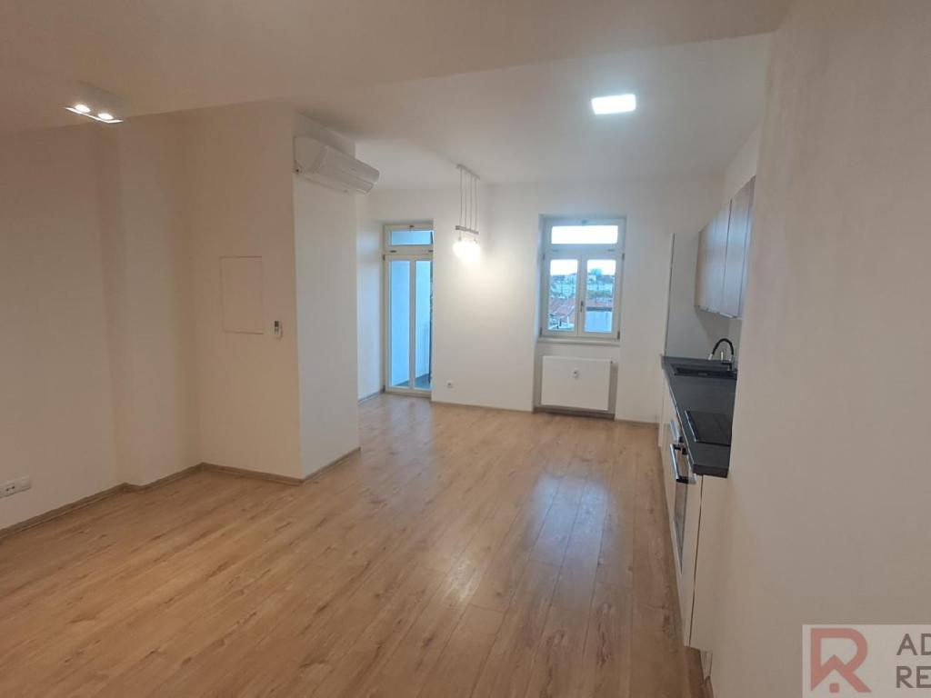 Pronájem bytu 3+kk 100 m2