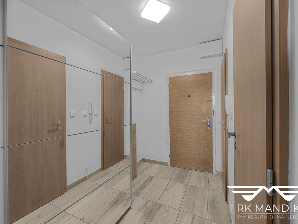 Prodej bytu 2+kk 44 m2, Praha – náhled fotky 17