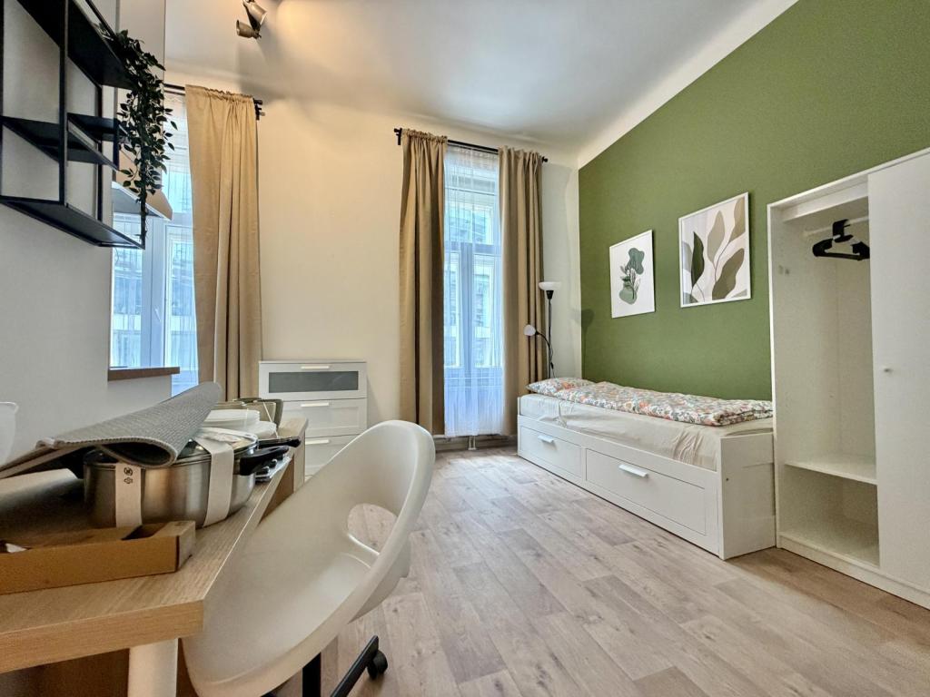 Pronájem bytu 1+kk 35 m2