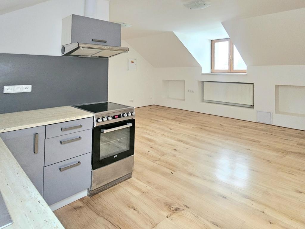 Pronájem bytu 1+kk 36 m2