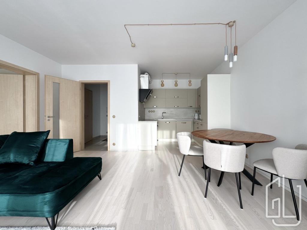 Pronájem bytu 2+kk 56 m2