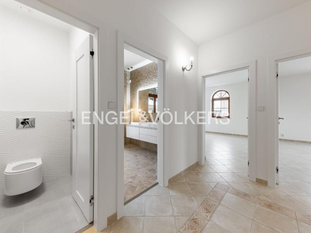Pronájem domu 243 m2, Praha – náhled fotky 9