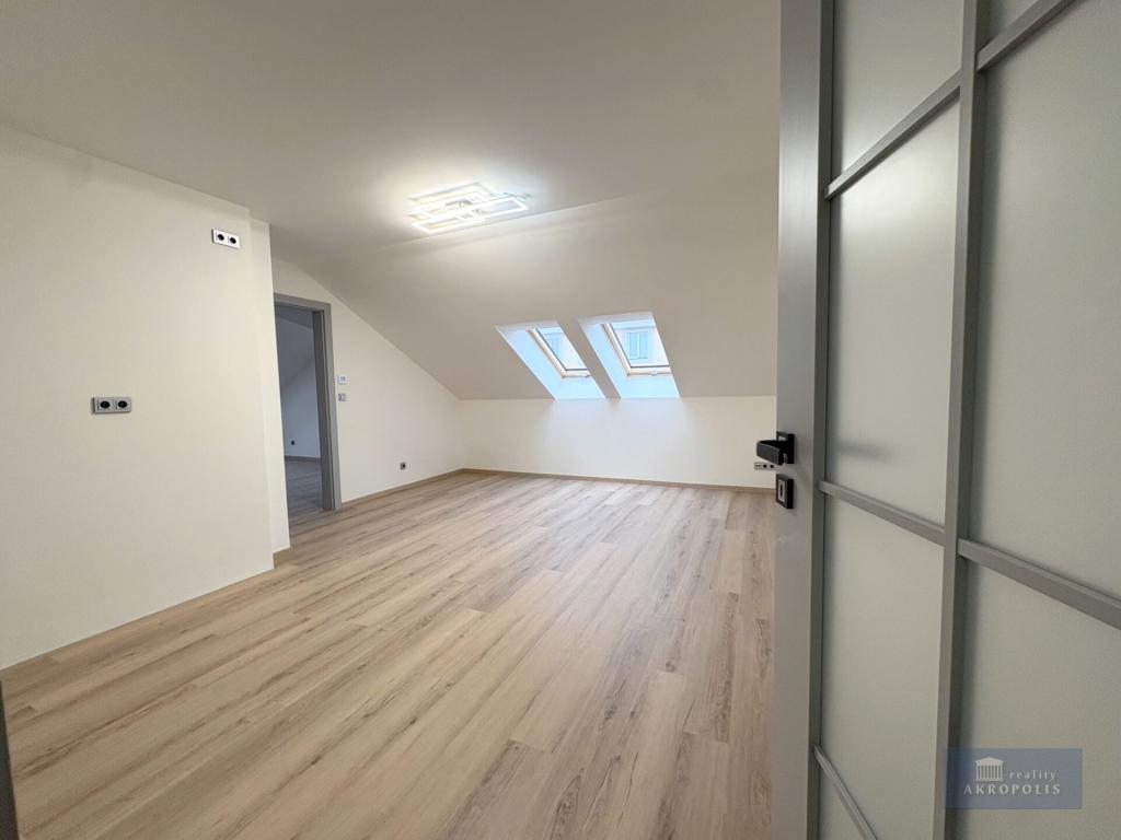 Pronájem bytu 2+kk 58 m2