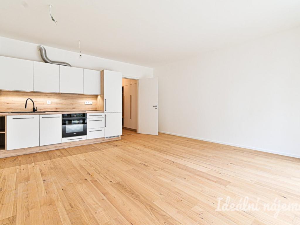 Pronájem bytu 1+kk 37 m2