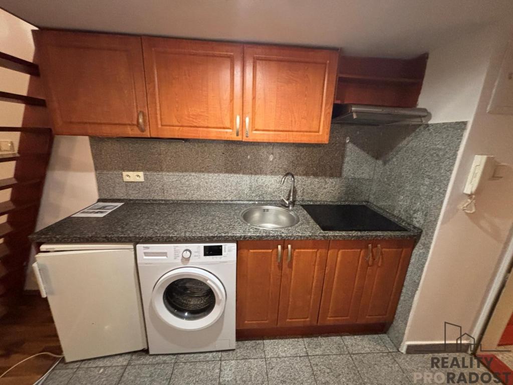 Pronájem bytu 1+kk 20 m2