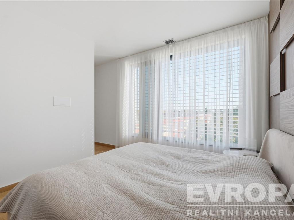 Pronájem bytu 2+kk 88 m2, Praha – náhled fotky 8