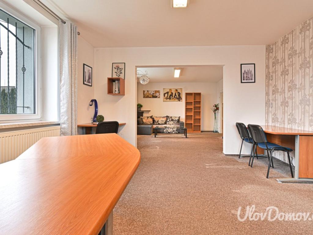 Pronájem bytu 6 a více 320 m2