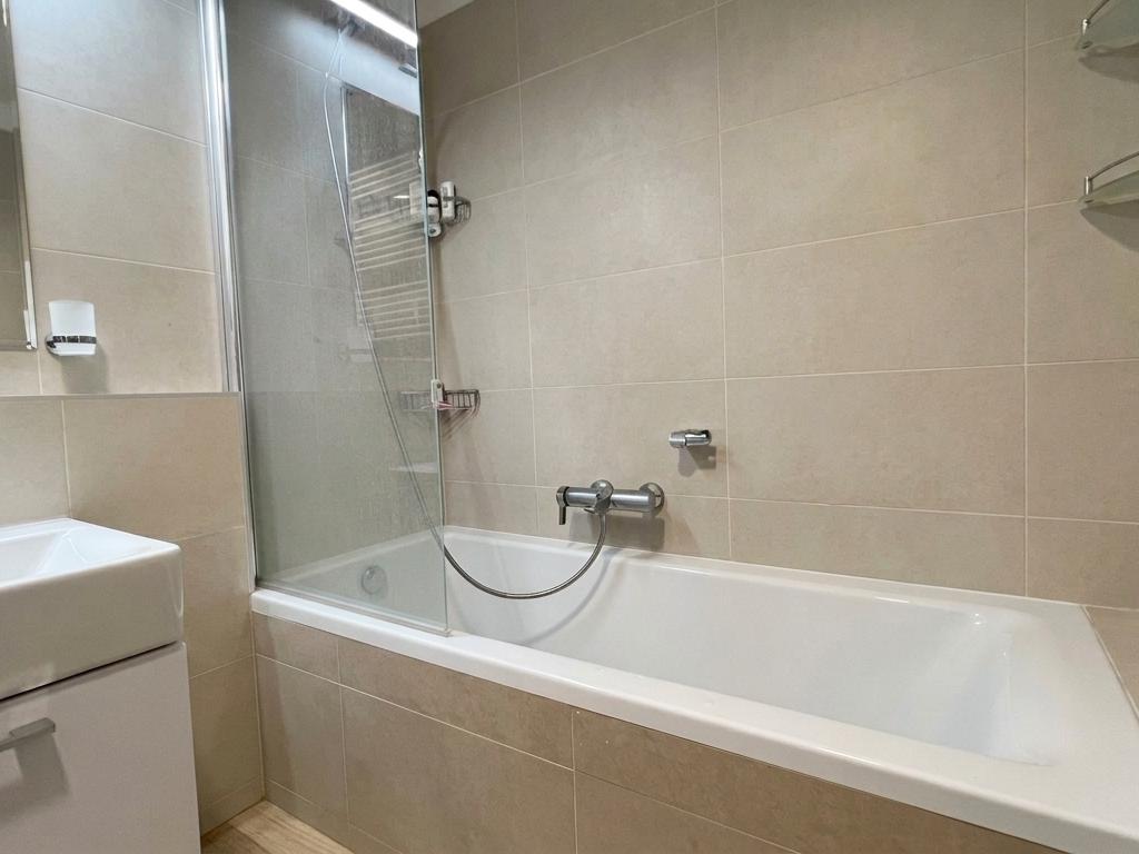 Pronájem bytu 3+kk 75 m2, Praha – náhled fotky 14