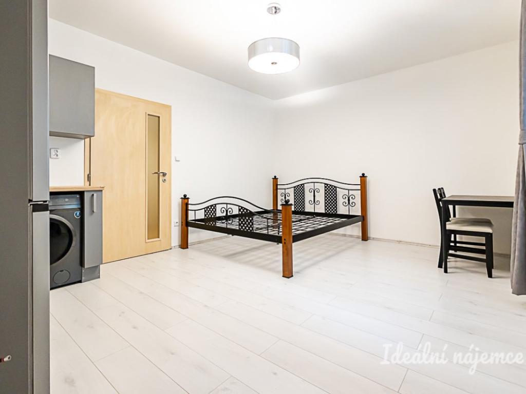 Pronájem bytu 1+kk 27 m2