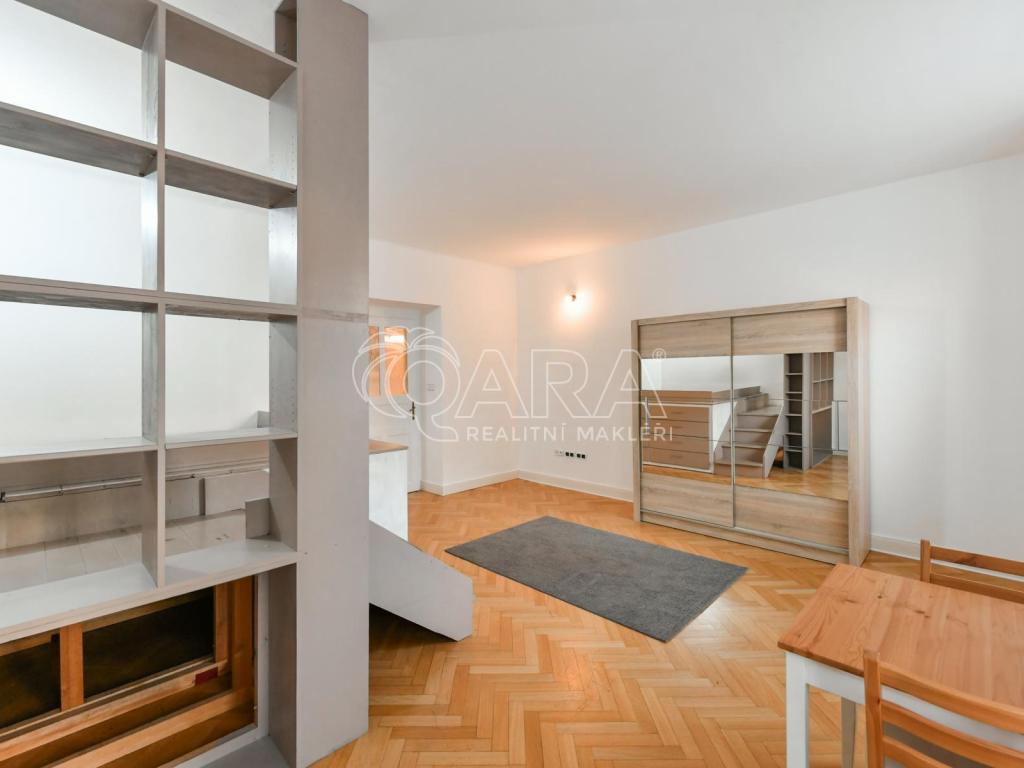 Pronájem bytu 2+kk 56 m2