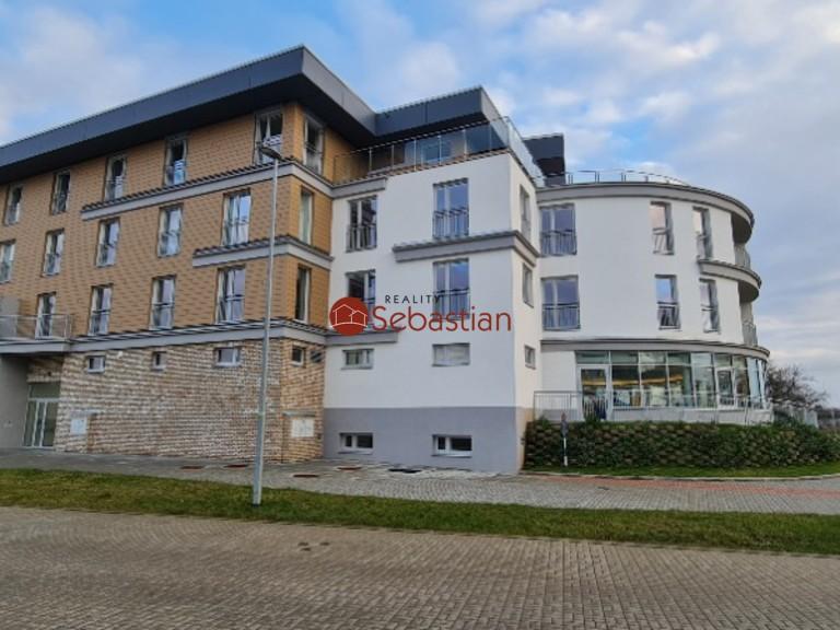 Pronájem 3+kk, Pardubice - U Sportovní školy,