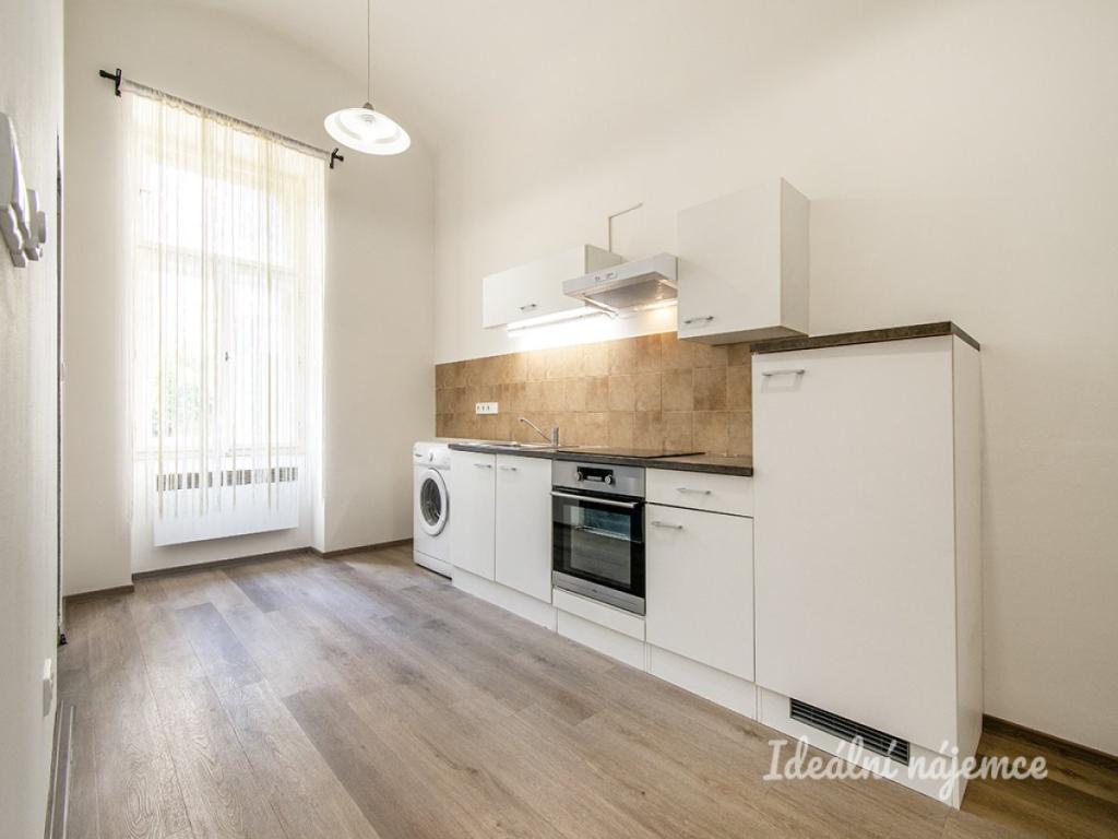 Pronájem bytu 1+1 37 m2