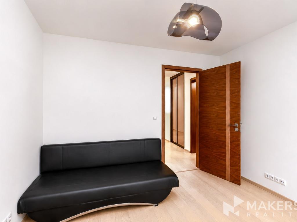 Pronájem bytu 3+1 82 m2, Praha – náhled fotky 17