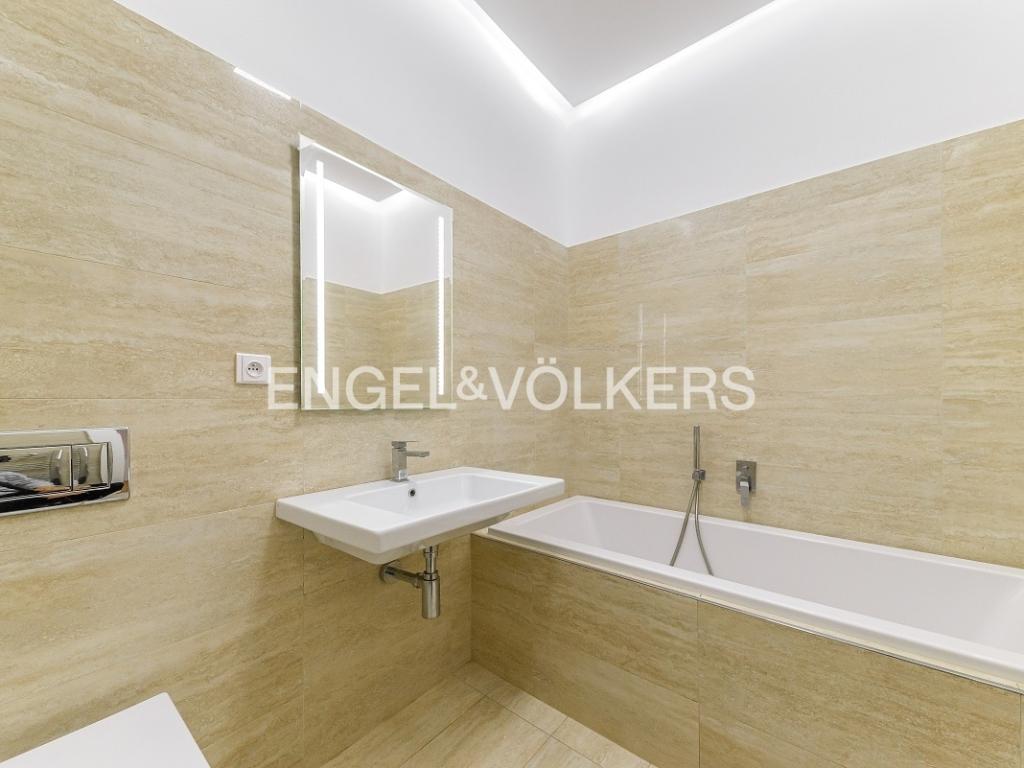 Pronájem bytu 1+kk 38 m2