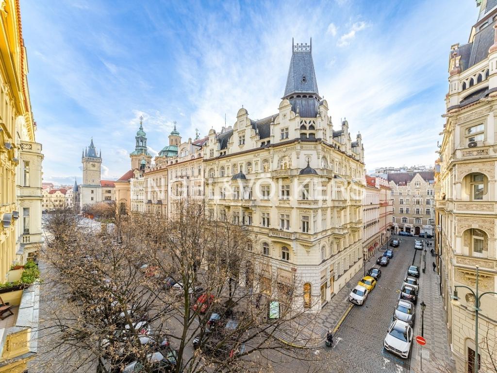 Pronájem bytu 6 a více 285 m2