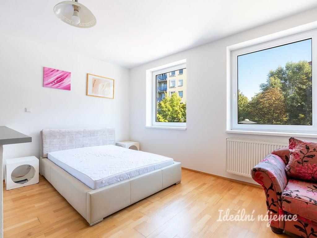 Pronájem bytu 1+kk 32 m2