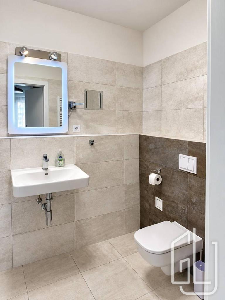 Pronájem bytu 2+kk 59 m2, Praha – náhled fotky 8