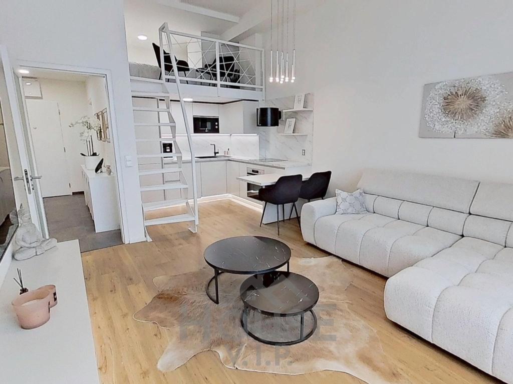 Pronájem bytu 2+kk 64 m2