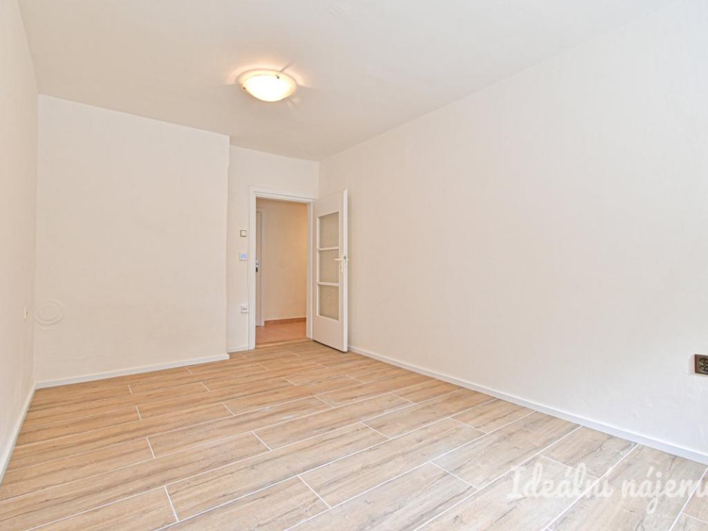 Pronájem bytu 1+1 38 m2