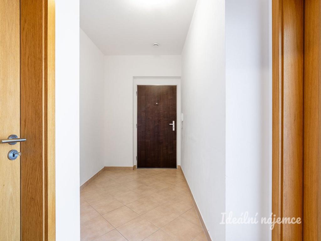 Pronájem bytu 1+kk 32 m2