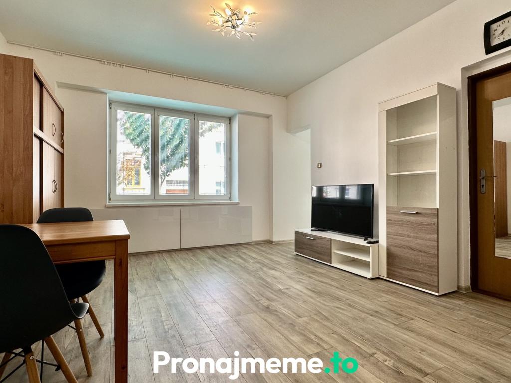 Pronájem bytu 2+kk 36 m² – pohled 5
