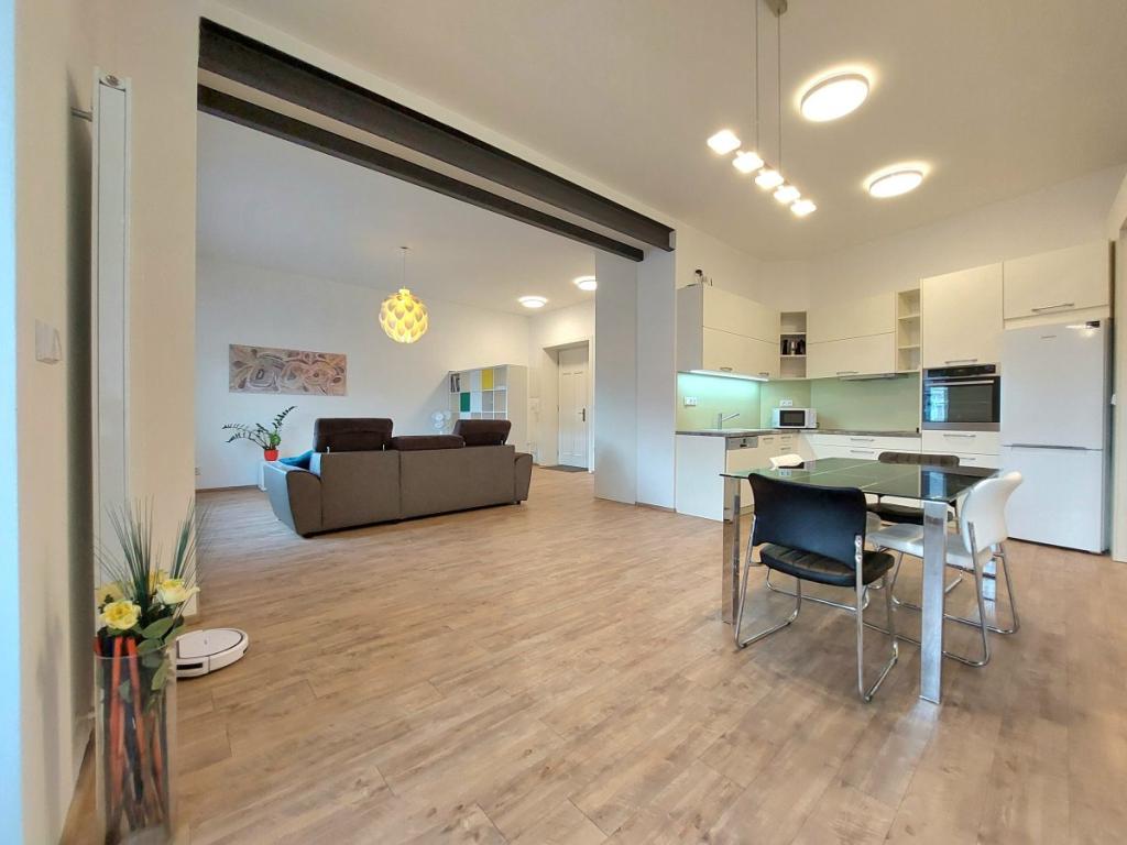 Pronájem bytu 2+kk 71 m2
