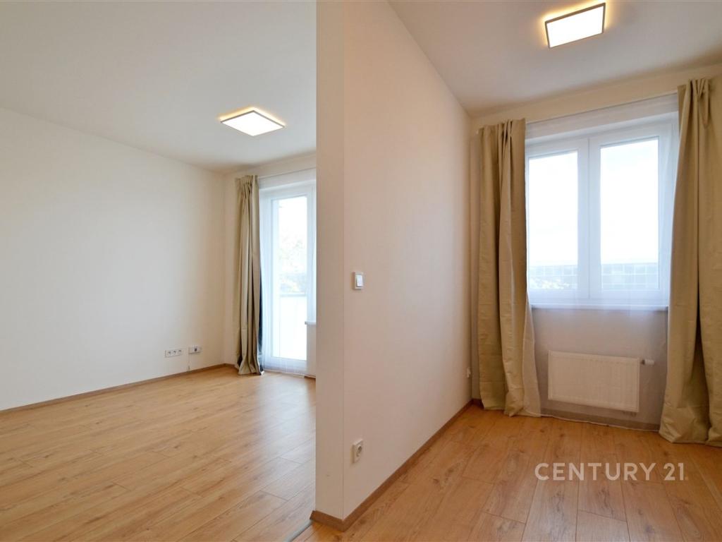 Pronájem bytu 1+kk 35 m2, Praha – náhled fotky 3