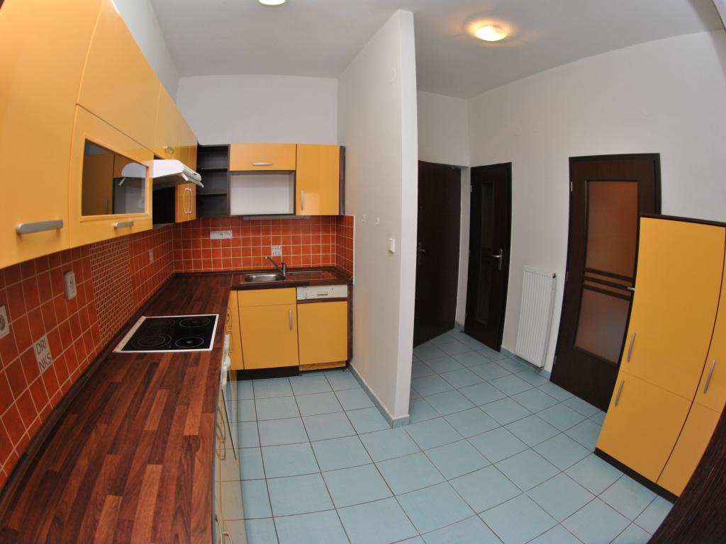 Pronajem bytu celý pokoj 25 m2